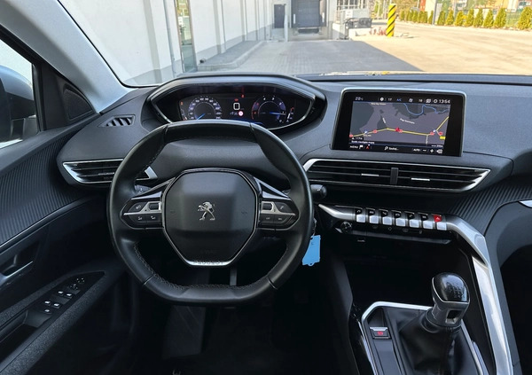 Peugeot 3008 cena 67777 przebieg: 175000, rok produkcji 2019 z Stary Sącz małe 742